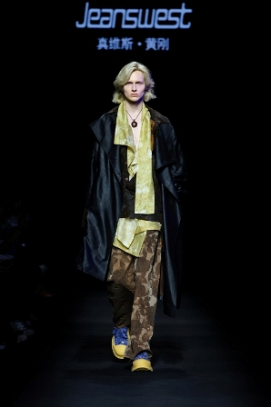 真维斯-黄刚 广州时尚日 (1).JPG