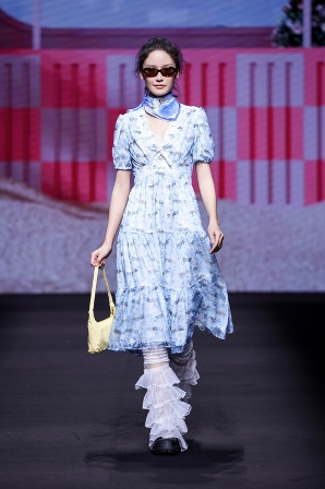 Bronze Lucia·陆玺娅 (1).jpg