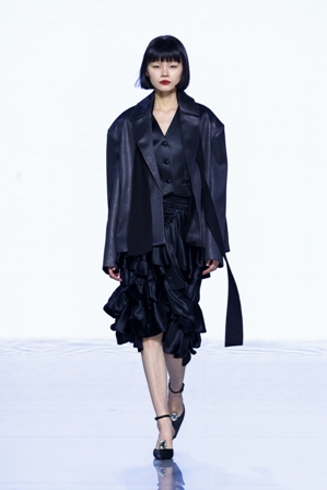 CHEN.1988·陈龙  江服日 (1).jpg