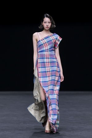 九野拾遗·梁燕 (1).jpg