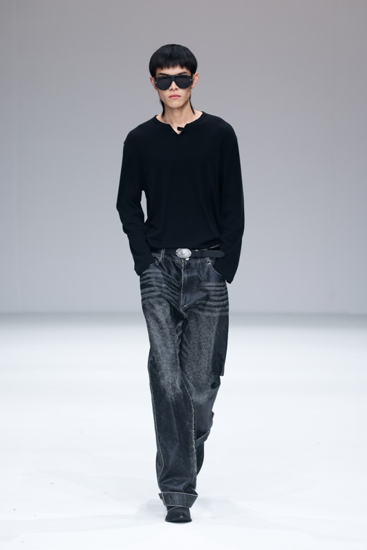 YIBENXIAN衣本线·赵诗玮 (1).jpg