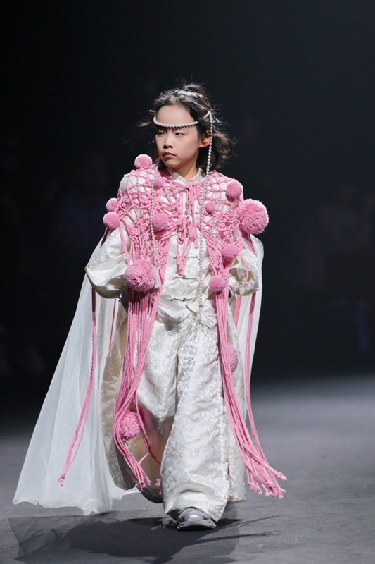 夏奈·黄雅韵 (1).jpg